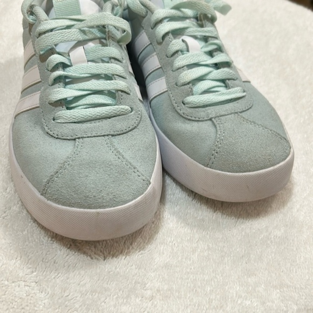 Adidas Women's Mint Green Sneakers Size 6